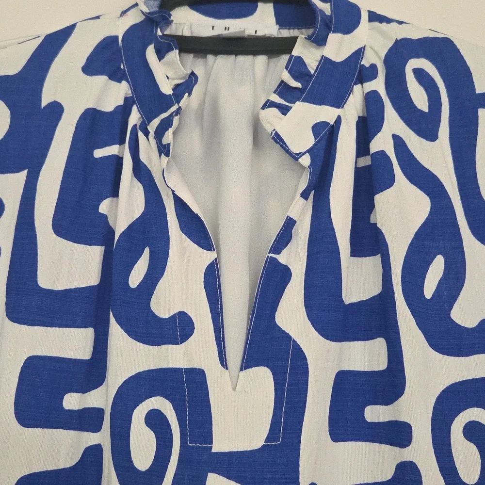 THML adorable Dress In Great Condition. Blue/white Geometric Type Pattern. 💙 - Picture 2 of 12